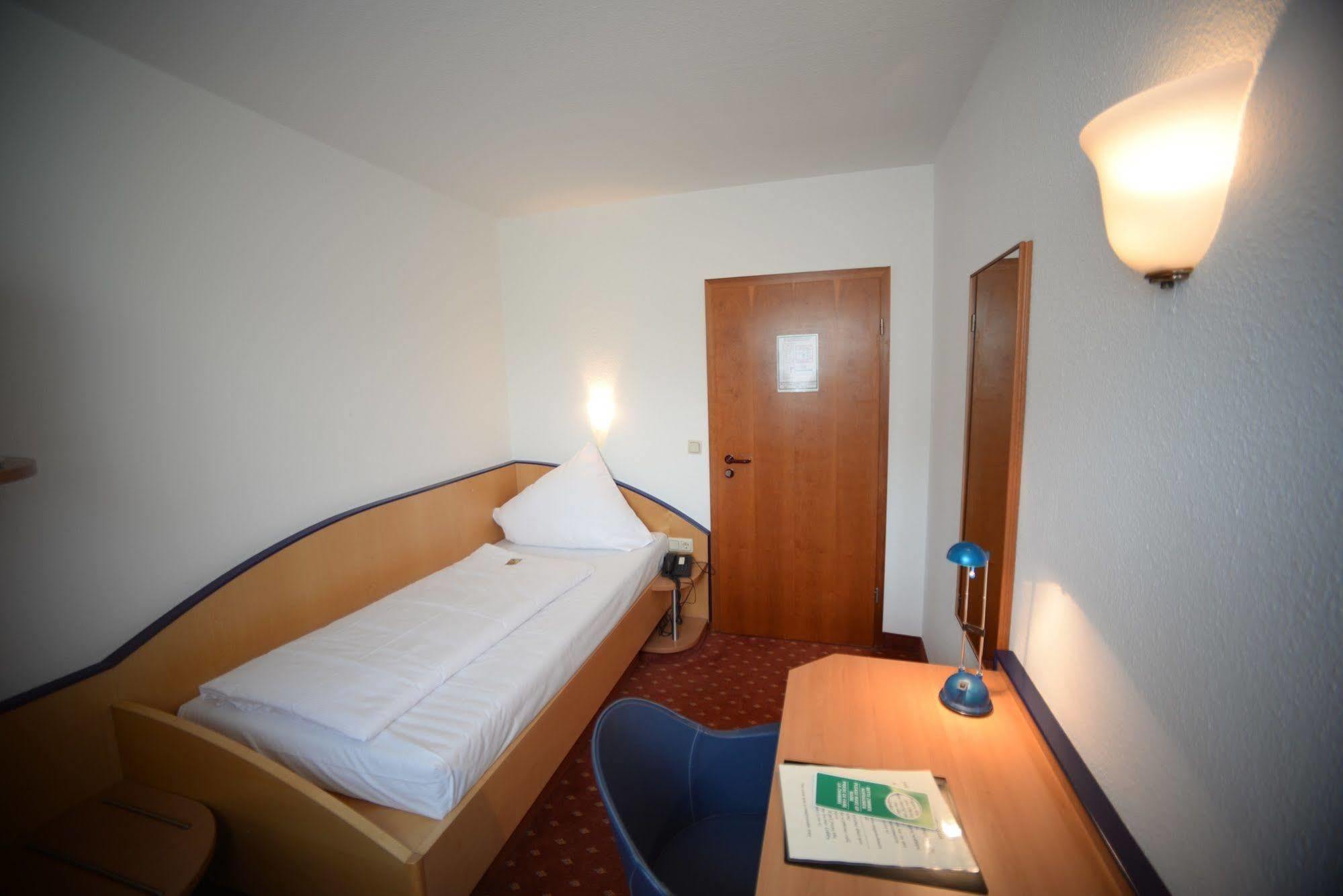 L'Escala Hotel Драйайх Екстериор снимка